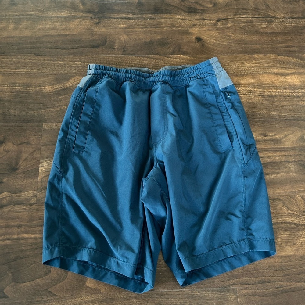 Birddogs Ironsides Boom Gym Shorts 
Gray Navy Blue 
Lined 
9” 
Size Small Long